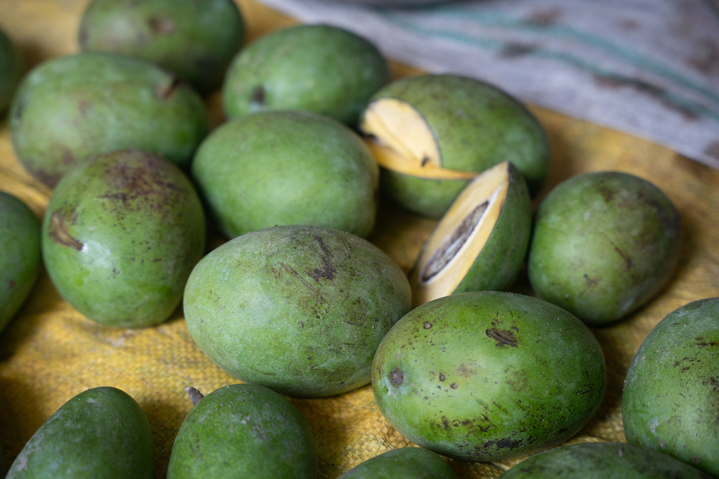 Aam'er Aachar (jhal . mishti)